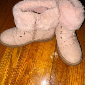 Disney Minnie Tee and Light Pink Fur Boots